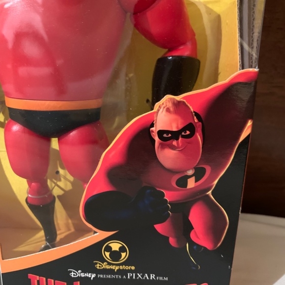 Incredibles NEW Mr Incredible Talking Action Figure - Picture 3 of 8